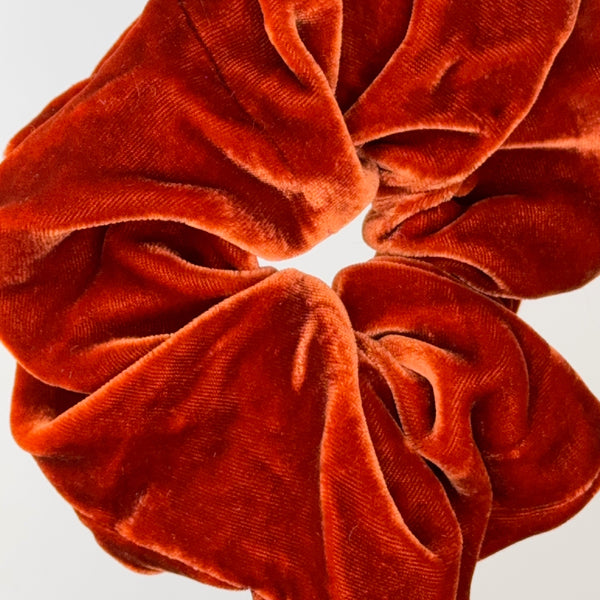 Julian Road accessory Velvet Scrunchie