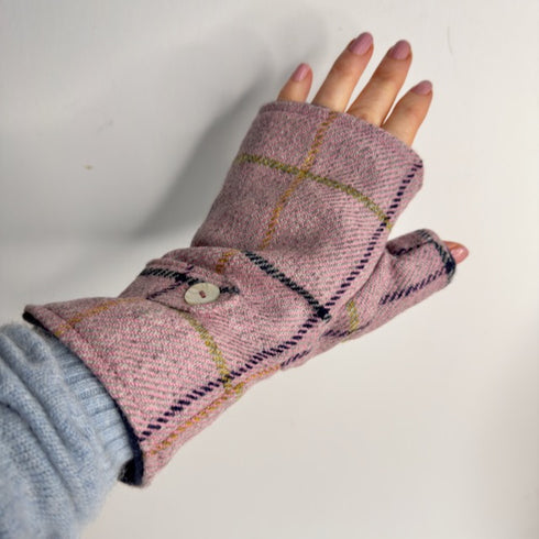 Julian Road Gloves Fingerless Gloves - Pink windowpane tweed
