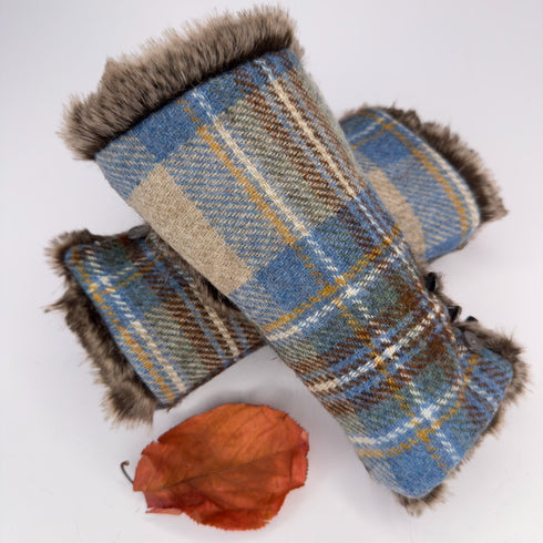 Julian Road Gloves Wrist Warmers - Blue/camel Tartan Tweed