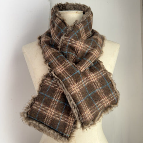 Julian Road Scarves Tweed/faux fur Scarf - Brown Tartan