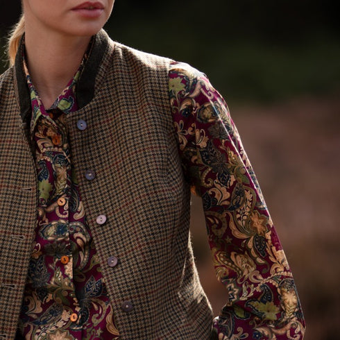 Julian Road Shirt Naomi Cotton Lawn Shirt - Claret Paisley