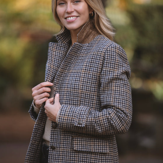 Julian Road Tweed Jackets The Houndstooth Tweed Blazer - Blues and Camels