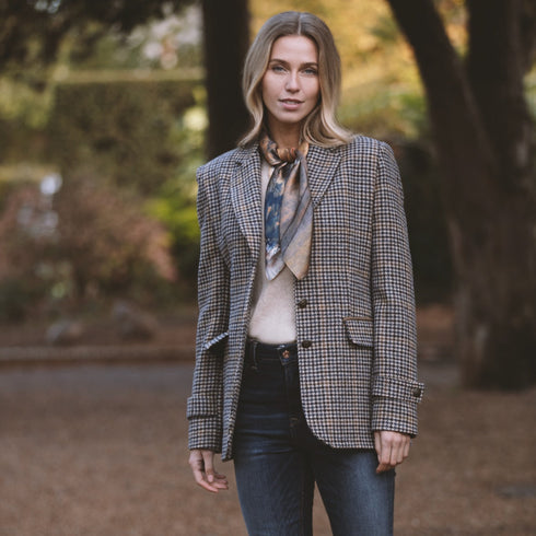 Julian Road Tweed Jackets The Houndstooth Tweed Blazer - Blues and Camels